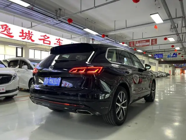 Volkswagen Touareg 3.0 TSI Sharp Edition