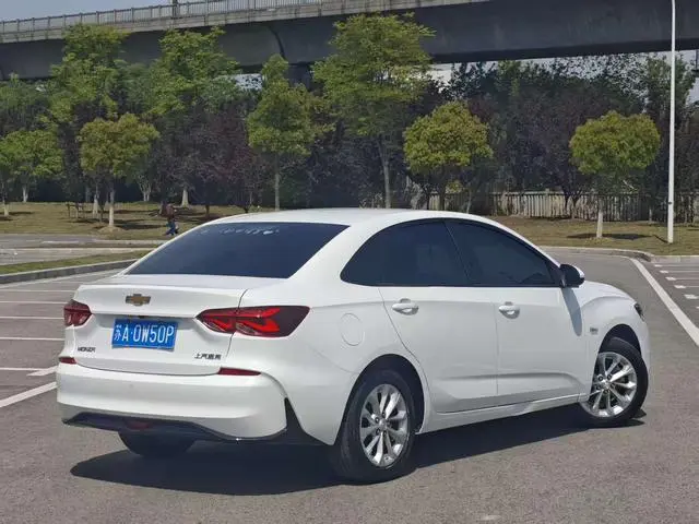 Chevrolet Cruze 1.5L Dual Clutch Enjoy Edition