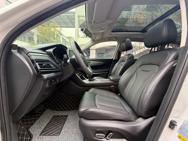 Changan Changan CS75 Blue Whale Version 1.5T DCT Premium Type