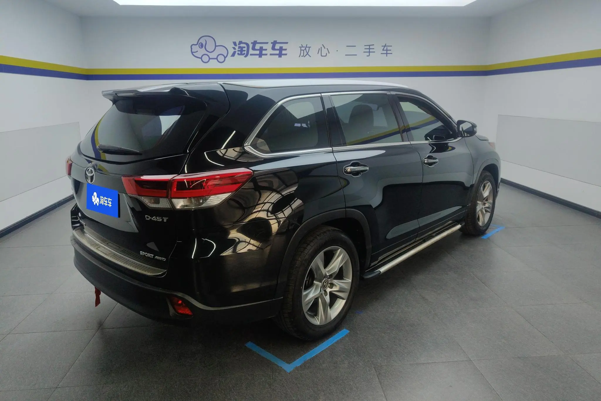 TOYOTA Highlander 2.0T four-wheel drive deluxe edition 7-seater Country V