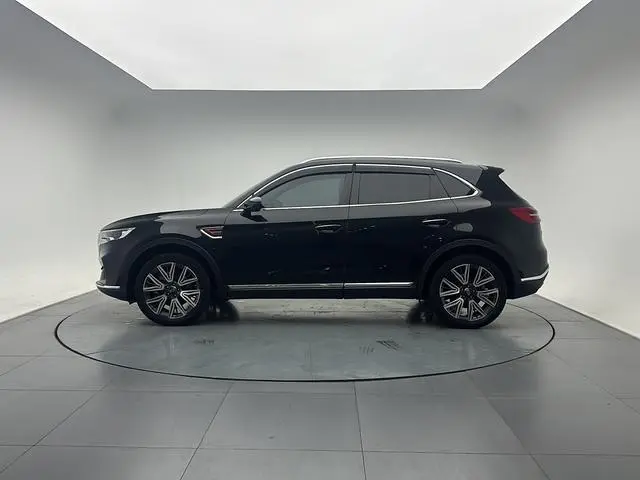 Hongqi Hongqi HS5 Facelift 2.0T Zhilian flag enjoy four-wheel drive version