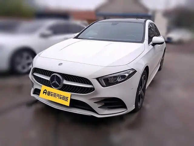 Mercedes-Benz Mercedes-Benz A-class Second facelift A 200 L sports sedan fashion version