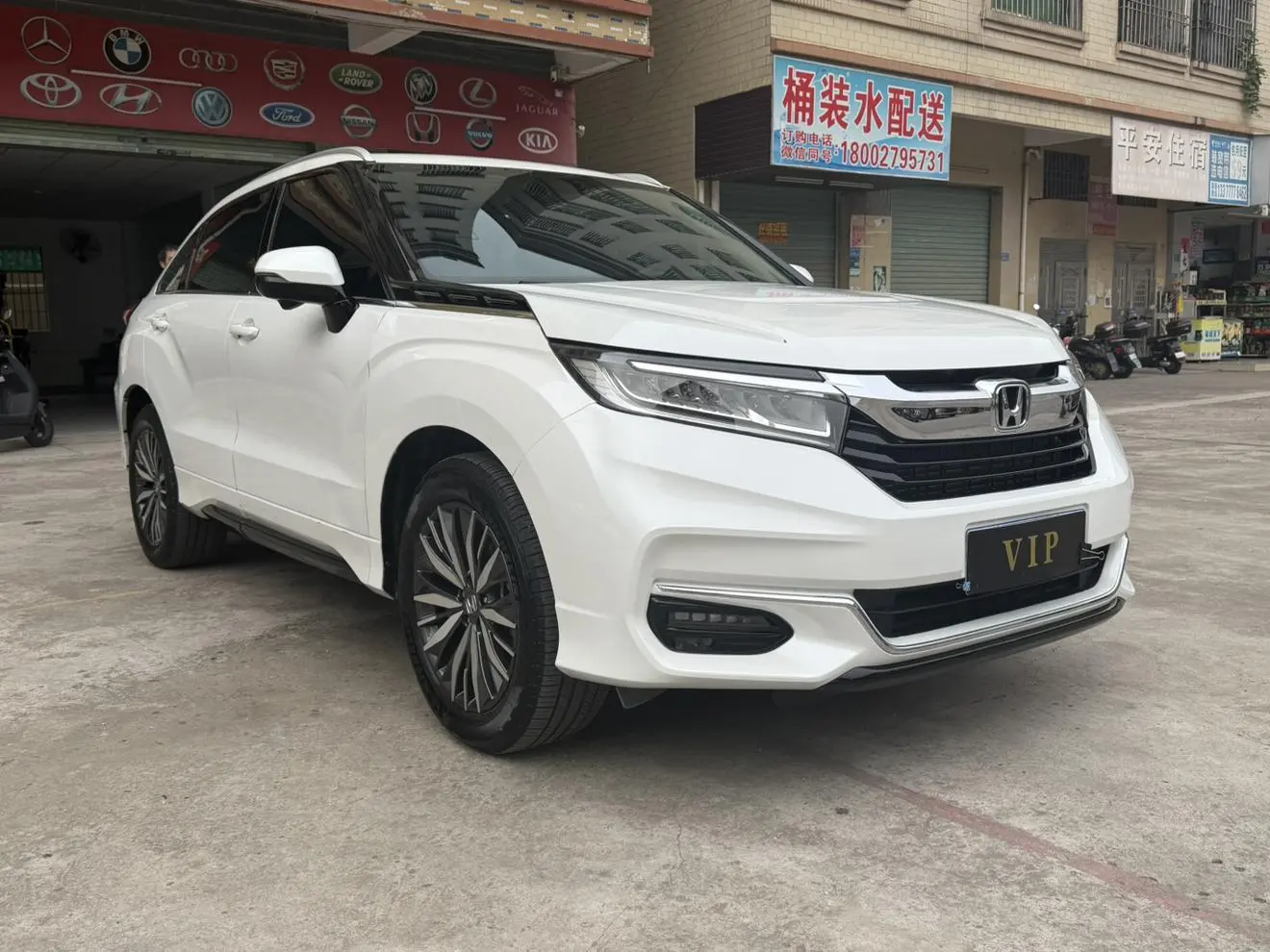 Honda Crown Road 370 TURBO 9AT Premium Edition AWD