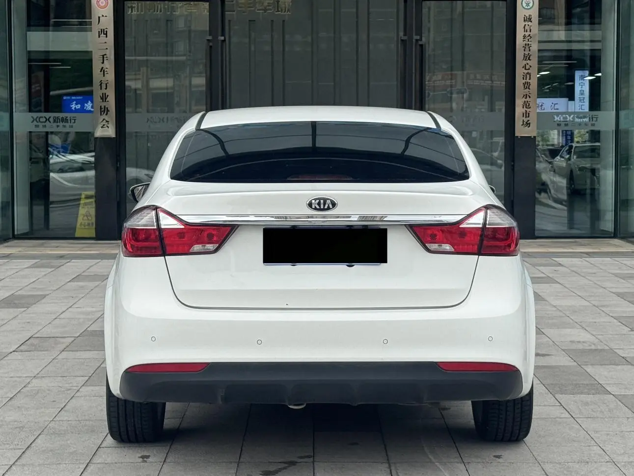 Kia Kia K3 1.6L automatic 15th Anniversary Special Edition GLS