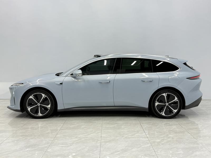 NIO NIO ET5 Touring 2024