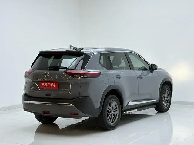 Nissan Qijun VC-Turbo 300 CVT 2WD Deluxe Edition 7 Seats