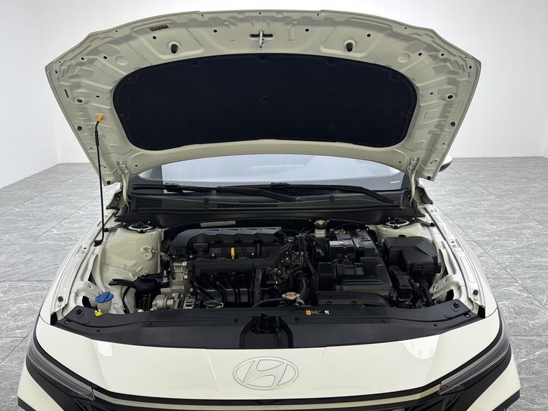Hyundai Elantra 2023
