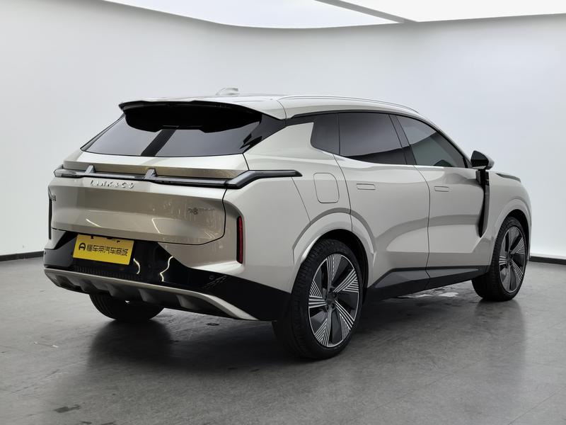 Lynk & Co Lynk&Co 08 EM-P 2023