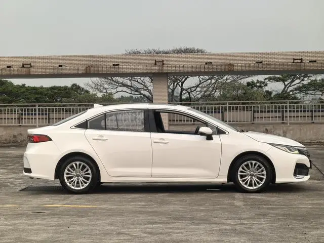 TOYOTA Asian lion 2.0L Deluxe Edition