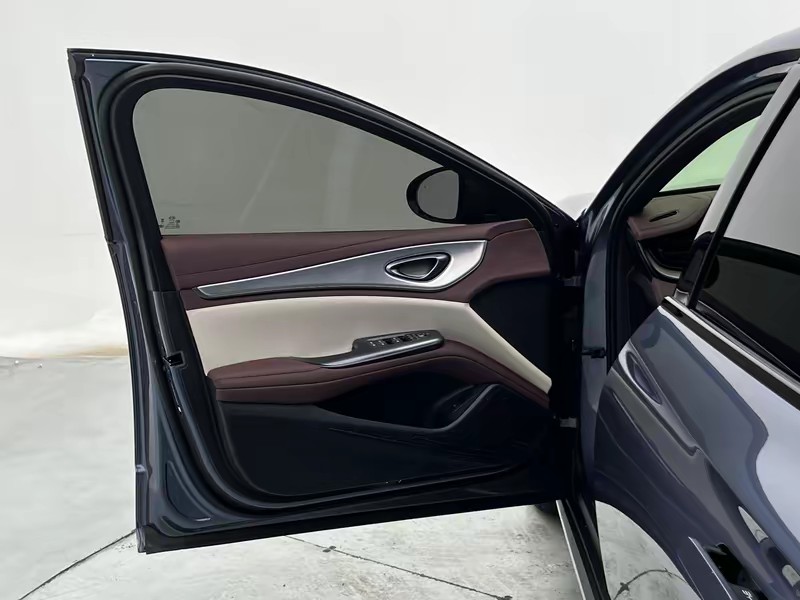 BYD Seal 07DM 2025