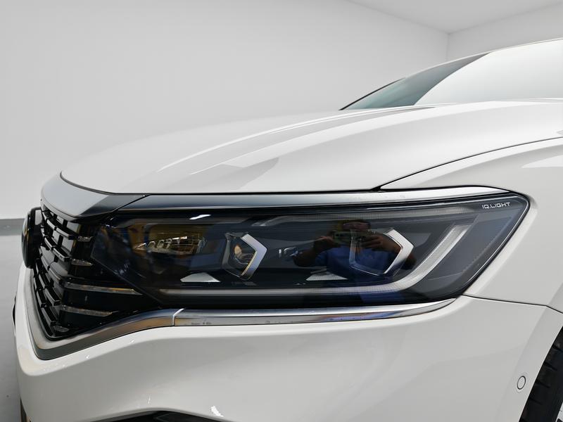 Volkswagen Passat PHEV 2022