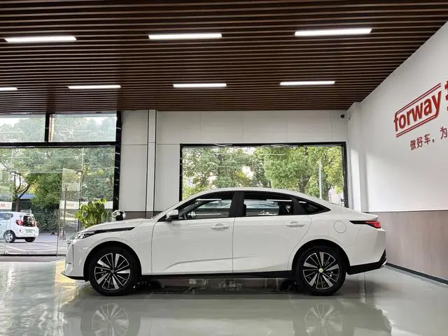 Changan Yidong PHEV Smart new Blue Whale 145KM high-energy version