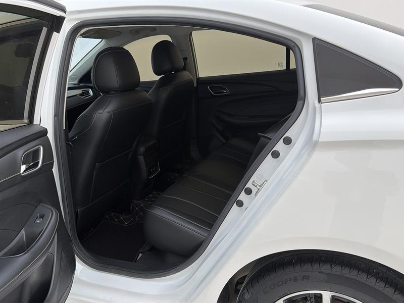 Roewe Roewe i5 2020