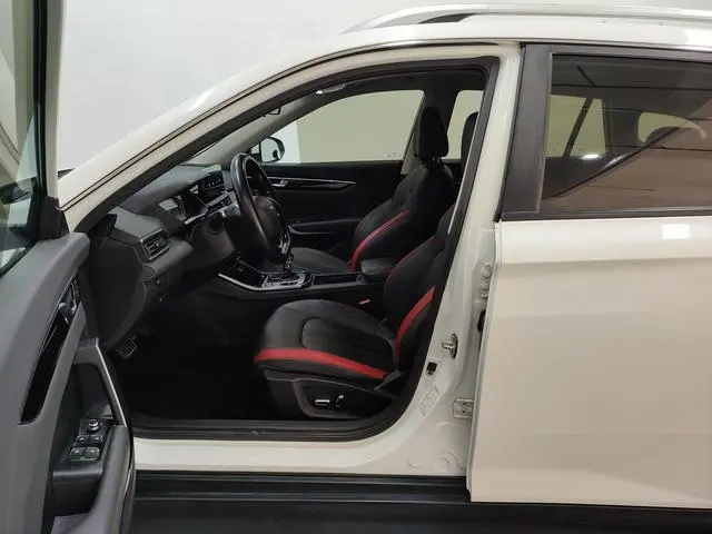 Dongfeng Fengshen Yi Hyun GS 230T automatic cooler version