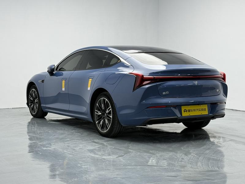 Neta Nezha S 2024