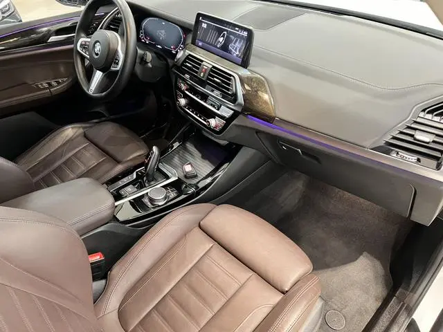BMW BMW X3 xDrive30i leading M sports suit