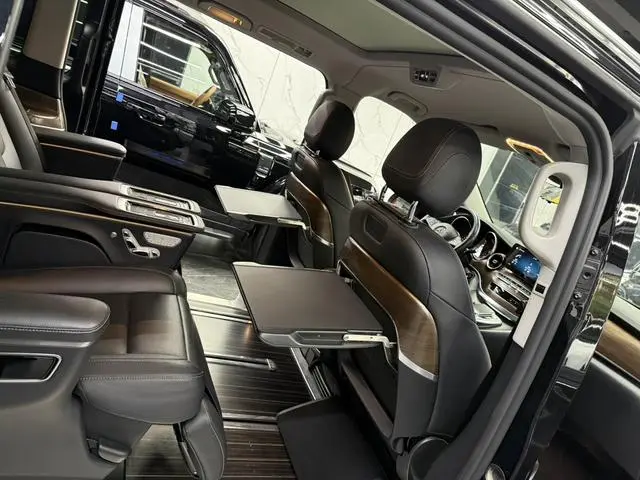 Mercedes-Benz Mercedes-Benz V-class V 260 L Long Wheelbase Premium Edition