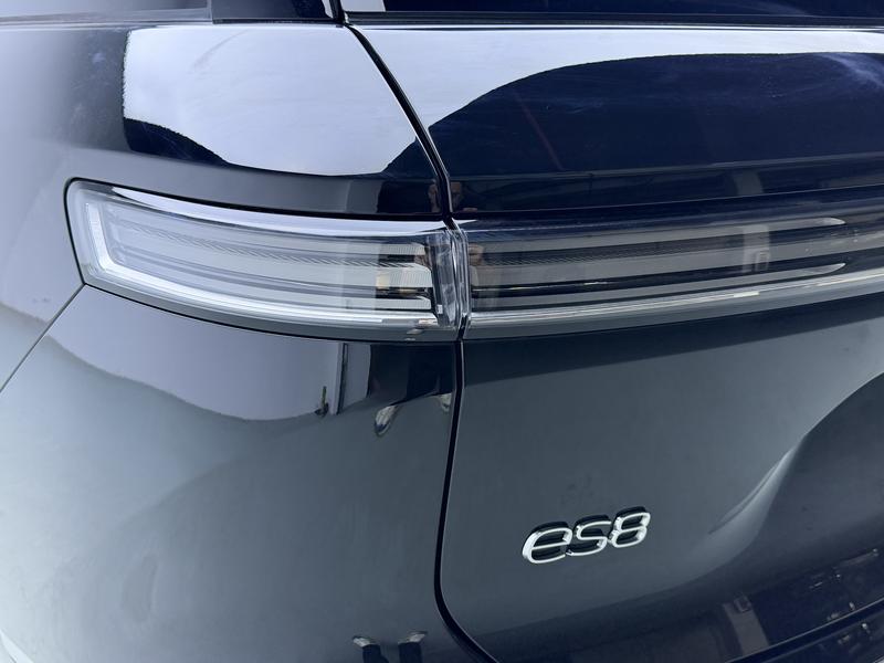 NIO NIO ES8 2026