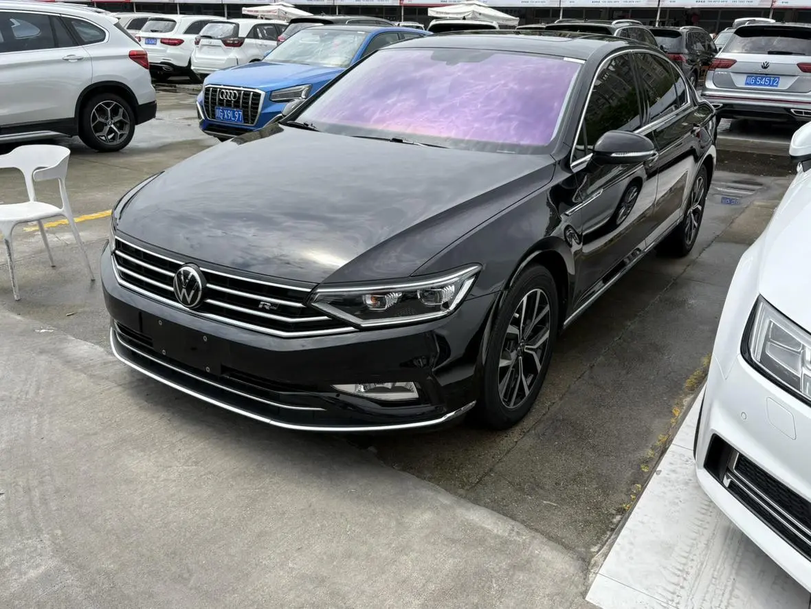 Volkswagen Magotan 330TSI DSG 30th Anniversary Edition