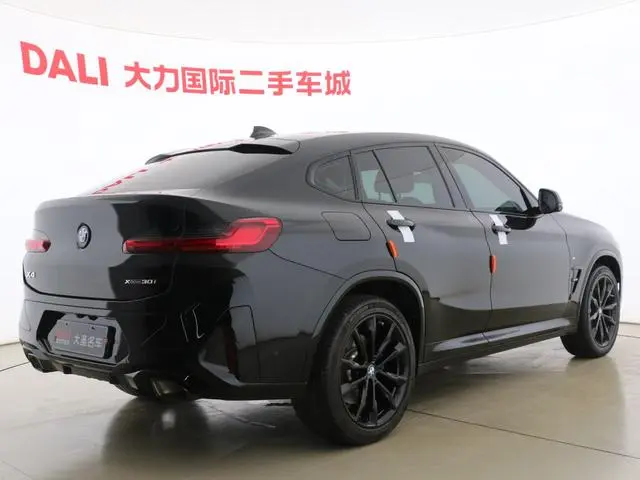 BMW BMW X4 Facelift xDrive 30i M sports Yao Ye Suit