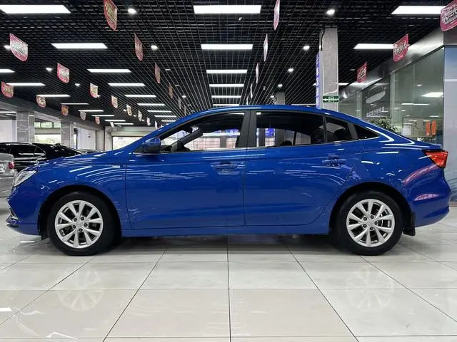 Roewe Roewe i5 1.5L automatic 4G Interconnection Linghao Version