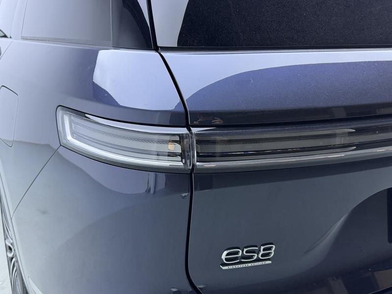 NIO NIO ES8 2026