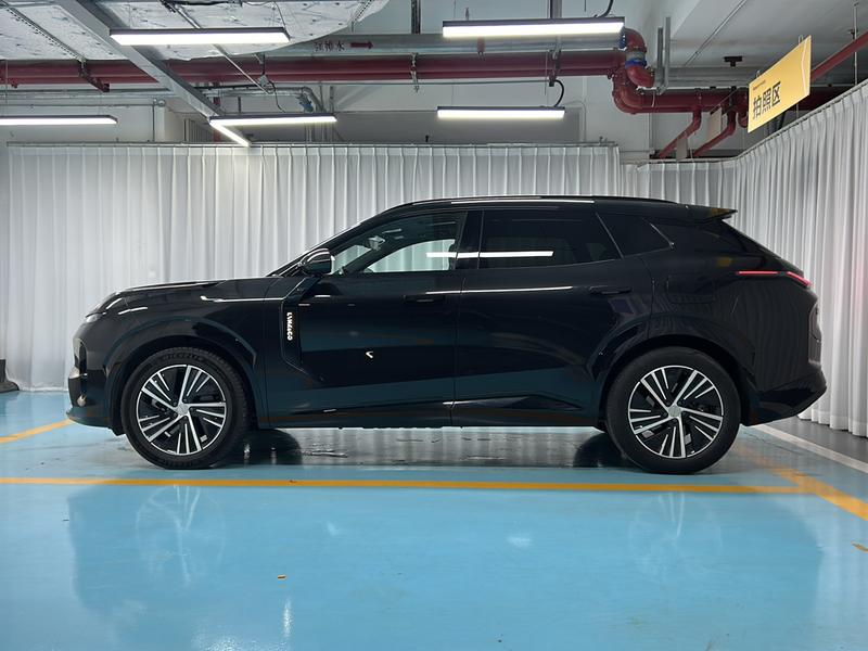 Lynk & Co Lynk&Co 08 EM-P 2023