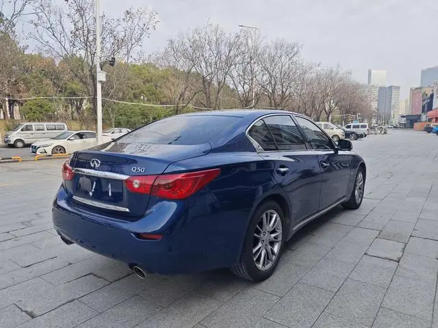 Infiniti Infiniti Q50L 2.0T Yixiang Edition Country VI