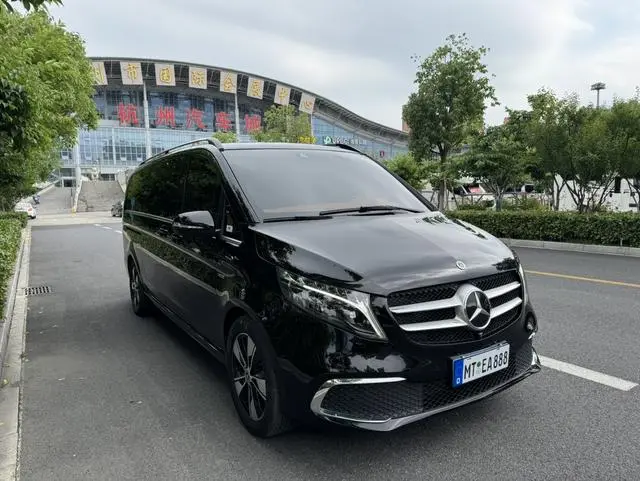 Mercedes-Benz Mercedes-Benz V-class V 260 L Long Wheelbase Premium Edition