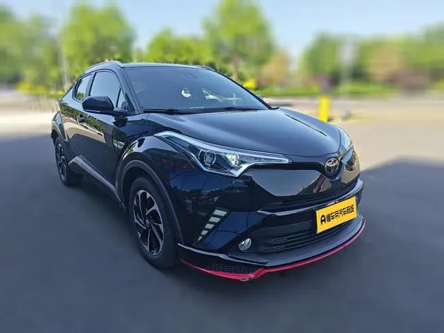TOYOTA IZOA 2.0L Yichi Sunroof Version