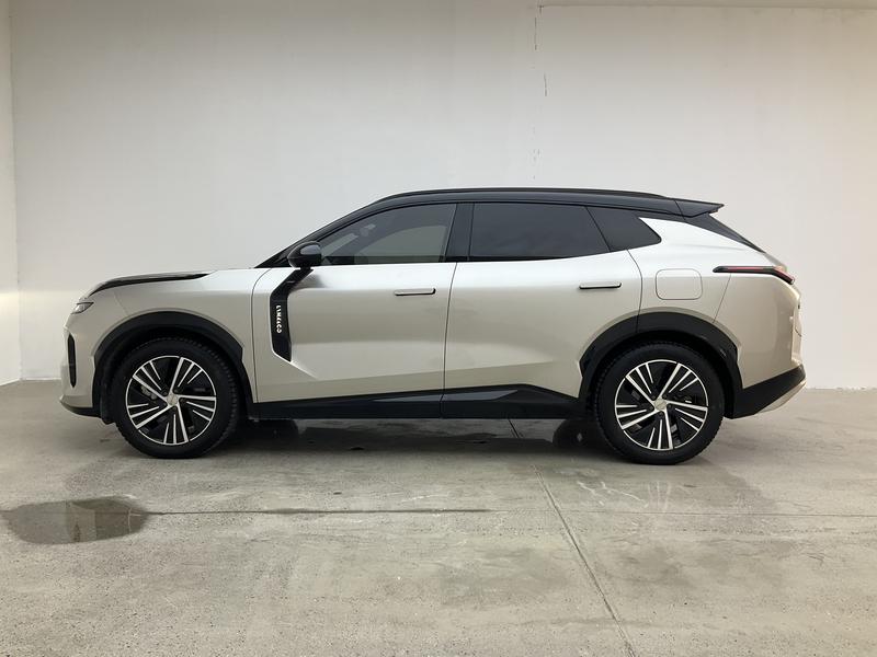 Lynk & Co Lynk&Co 08 EM-P 2023