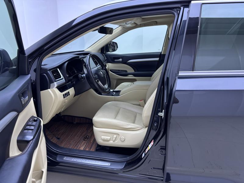 Toyota Highlander 2021