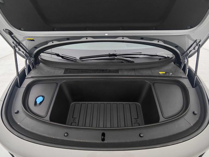 Li Auto Ideal i6 2025