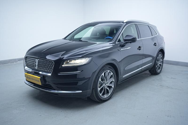 Lincoln Voyager 2021