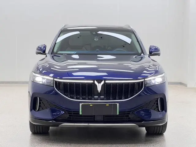 VOYAH Lan Tu FREE Four-wheel drive standard range extension exclusive luxury set