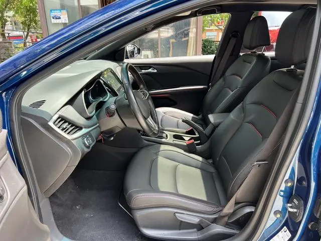 Chevrolet Cruze RS 330T Automatic Fun Version