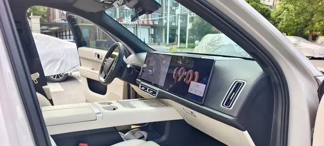 Li Auto Ideal L6 Max version