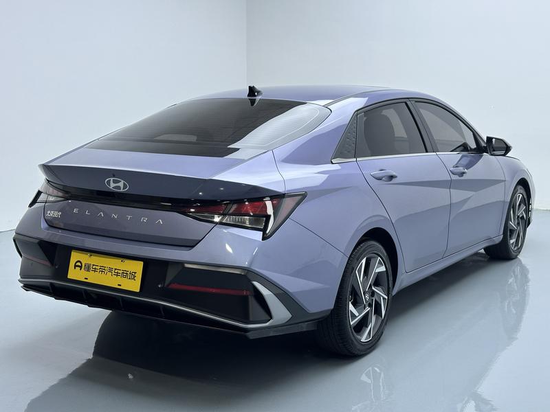Hyundai Elantra 2023