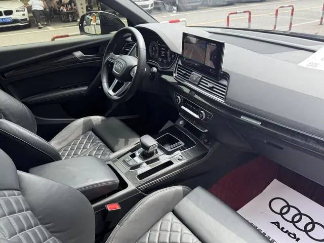 Audi Audi Q5L Sportback 45 TFSI Premium selection