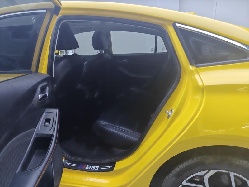MG MG5 2021
