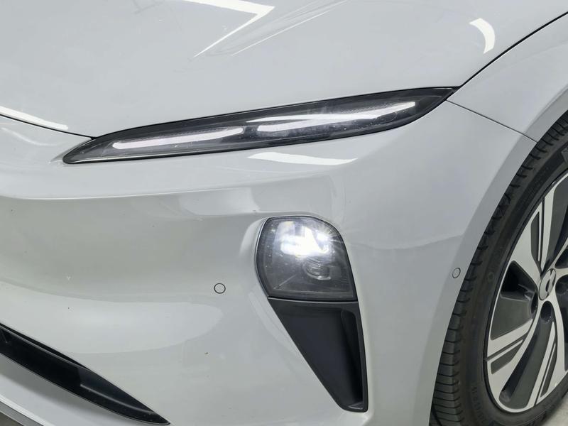 NIO NIO ET5 2024