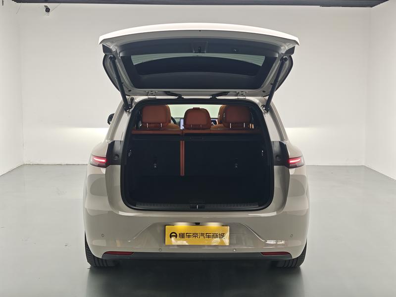Li Auto Ideal L6 2024