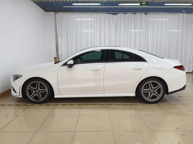 Mercedes-Benz Mercedes-Benz CLA CLA 200 four-door coupe