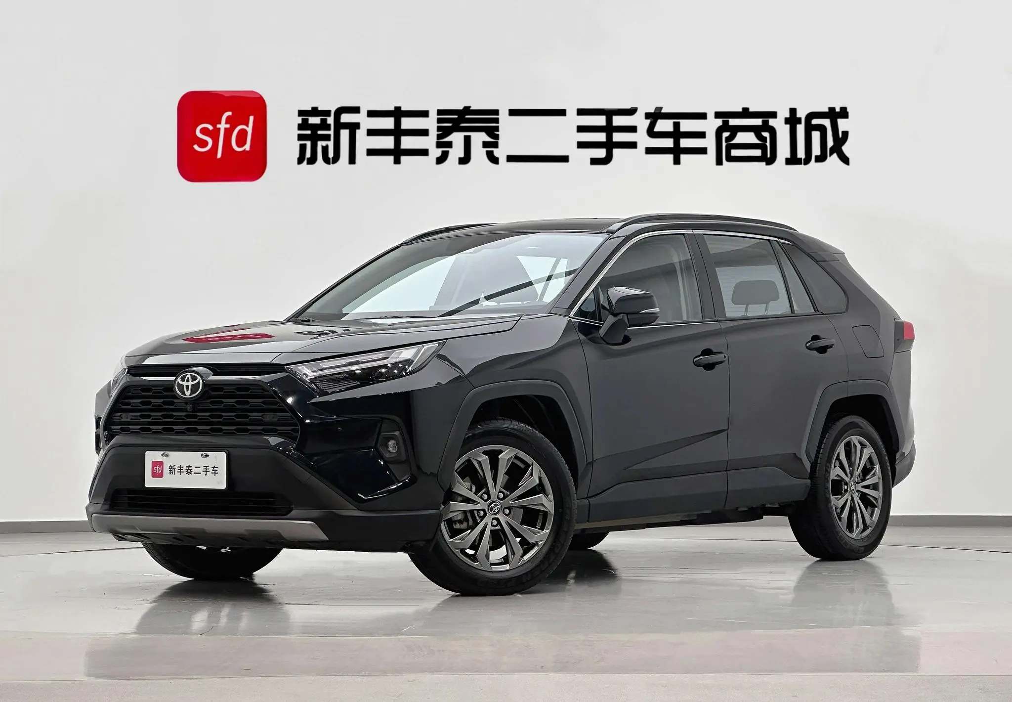 TOYOTA RAV4 Rongfang 2.0L CVT two-wheel drive fashion PLUS version