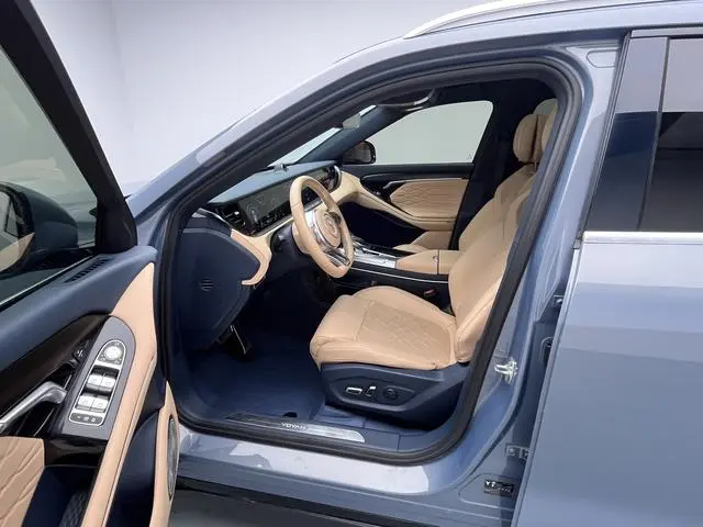VOYAH Lan Tu FREE Four-wheel drive standard range extension exclusive luxury set