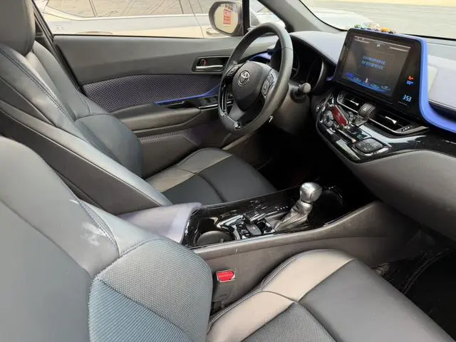 TOYOTA Toyota C-HR 2.0L Deluxe Edition