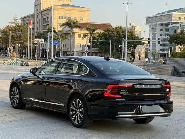 Volvo Volvo S90 PHEV T8 E-drive Hybrid Zhiyi Deluxe Edition