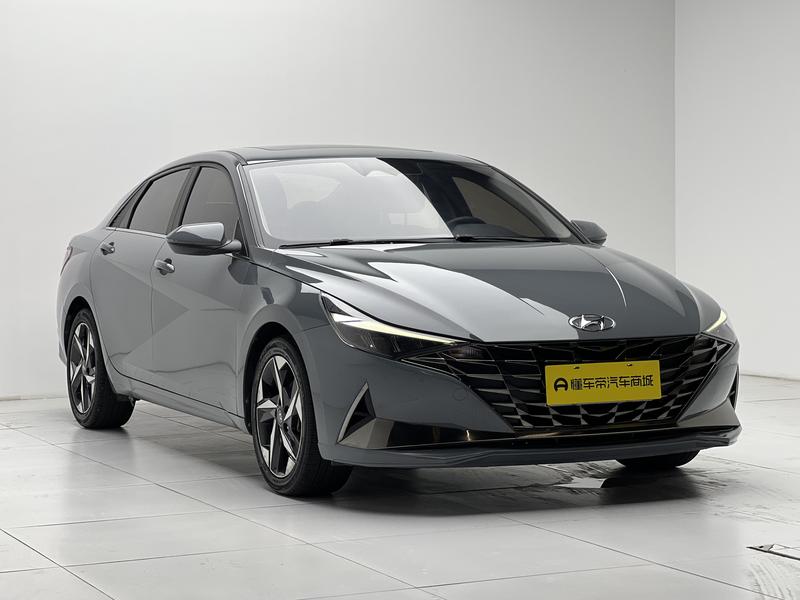 Hyundai Elantra 2022