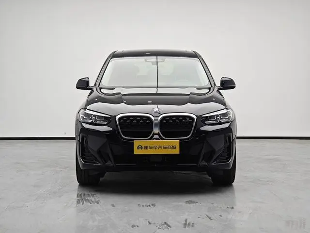 BMW BMW iX3 Leading type