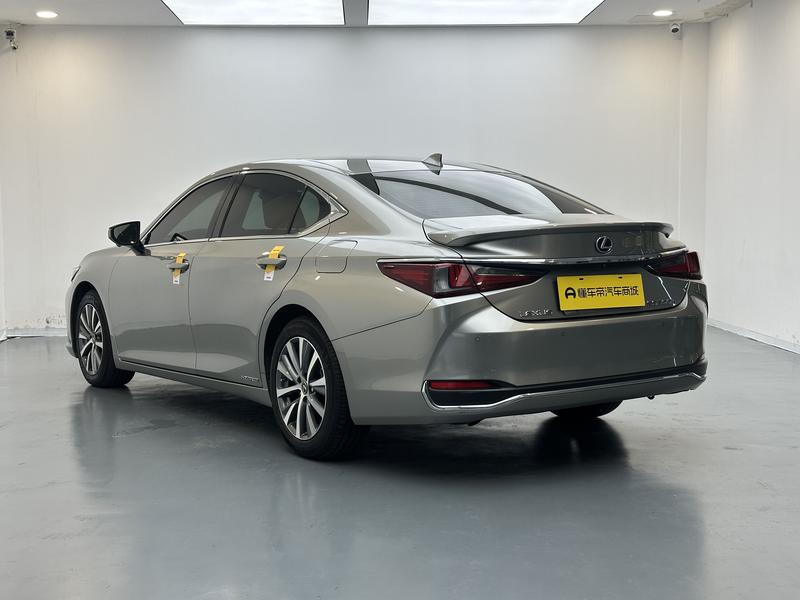 Lexus Lexus ES 2020